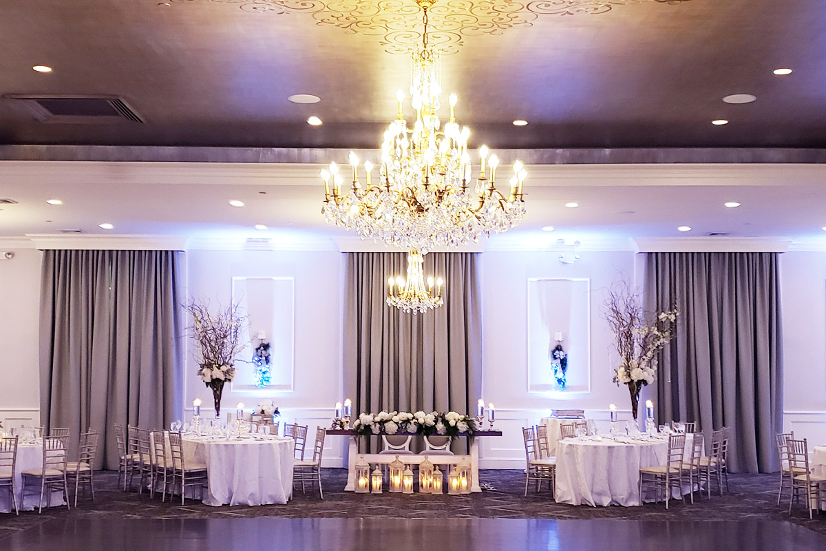 Head-table-ballroom-wedding