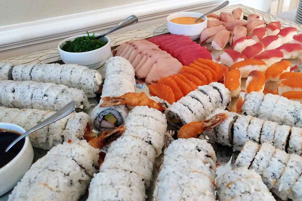 fresh-seafood-catering-sushi